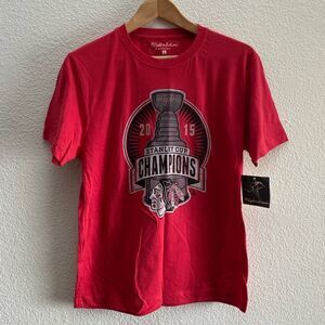 NWT Chicago Blackhawks Hockey NHL 2015 Stanley Cup Champs T-Shirt Small